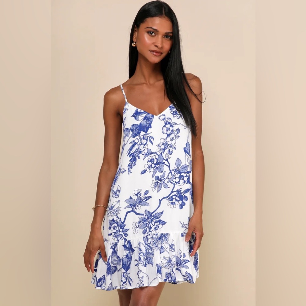 Garden Bloom Blue and White Floral Print Ruffled Shift Dress